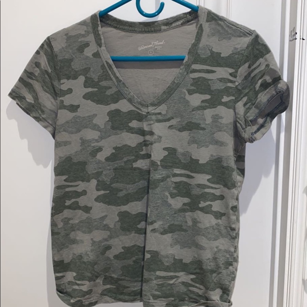 Size small camo t shirt